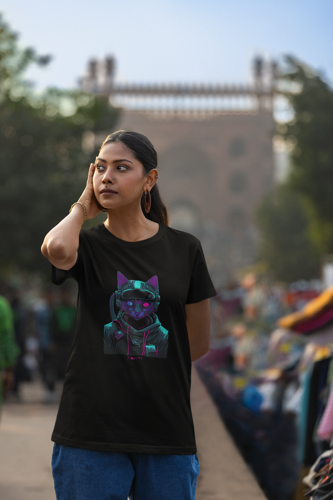 Catstronaut - Round Neck